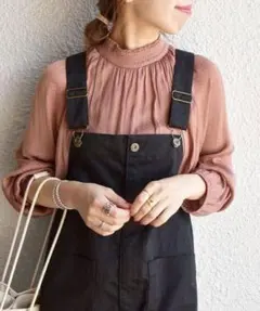極美品✨　ピンク❤️　洗える　ドット ジャカード ネック ギャザー ブラウスのサムネイル