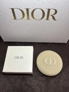 Dior コンパクトミラー　ミラー　ポーチ Amazon.co.jp: DIOR ディオール ビューティー ミラー ポケット