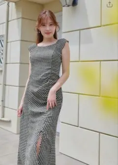 新品未使用herlipto French Chic Gingham Dressのサムネイル
