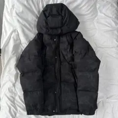 【BORN FREE】ブラック迷彩 フード付きダウンジャケット