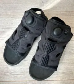 美品 リーボック インスタポンプヒューリー サンダル 23cm 黒