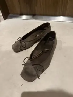 ZARA ブラウン フラットシューズ リボン付き