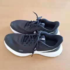 NIKE ナイキレボリューション スニーカー26cm　値下げ