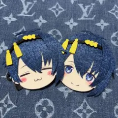 刀剣乱舞 Gift ハート缶バッジ 三日月宗近 小狐丸 4点 まとめ売り 未