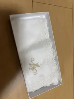 CLASSICS THE SMALL LUXURY★ N イニシャルハンカチ