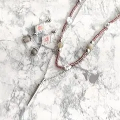 手編みのラブラドライトアクセサリー2点セット　ネックレス＆耳飾り