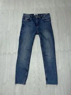 ZARA スキニーパンツ　デニムパンツ　Mサイズ