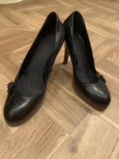 ゴールデングース　パンプス 黒のサムネイル