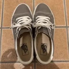 Item thumbnail for item 1b778ed4-0016-46fe-9937-4fe7ef378820