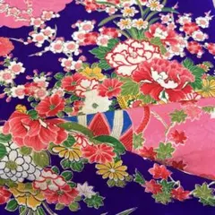 着物 はぎれ 200 生地 布 ハギレ アンティーク 絹　古布　和布　古裂　和柄