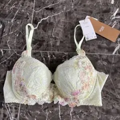 ワコールWing レシアージュブラジャー C70 イエロー 花柄刺繍のサムネイル