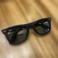 Ray-Ban Wayfarer サングラス　　ケース付き