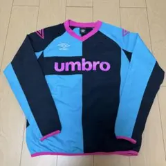 umbro 長袖ピステ ロゴ刺繍プリント