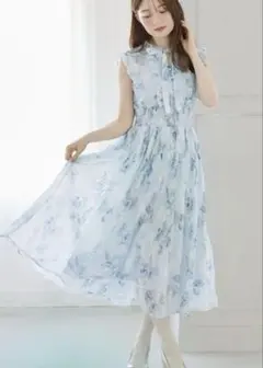 【新品未使用タグ付き】トッコ リボンシャーリングプリーツ水彩フラワーワンピース