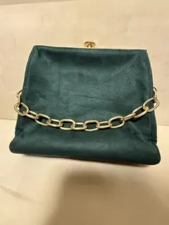 ムルーア　グリーン　スエードパーティーバッグ ゴールドチェーン付き