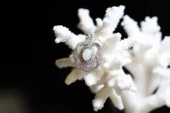 オパール ペンダントトップ(001)