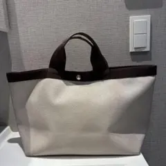 Item thumbnail for item 02e8a4ef-1228-403b-b33c-b3293225260d