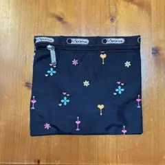 LeSportsac ポーチ ブラック 花柄 刺繍のサムネイル