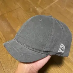 グレー 短ツバ キャップ