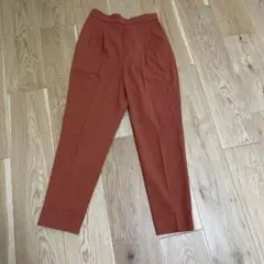 ウツクシルエット　テーパードパンツ　グローバルワーク　S