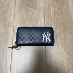 MLB ニューヨークヤンキース 長財布 ラウンドファスナー