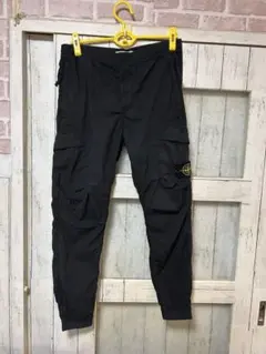 Stone  ブラック カーゴパンツ　W28 Stone Island ブラック カーゴパンツ - メルカリ