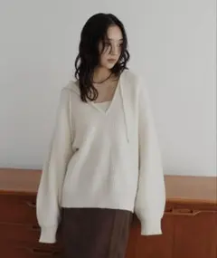 hellam フード付きニットプルオーバーのサムネイル
