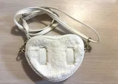 メゾピアノ　ハート型ファーショルダーバッグ