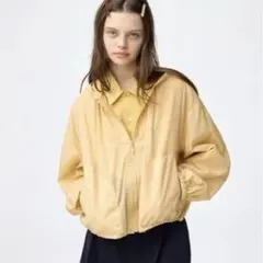 ポケッタブルUVカットパーカ　UNIQLO