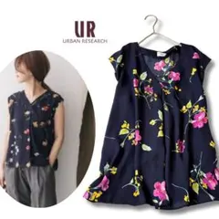 URBAN RESEARCH DOORS ノースリーブ VネックOne ネイビー