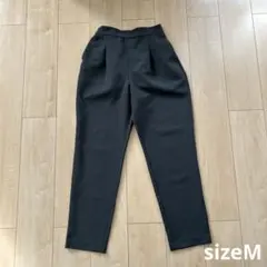 ノーブランド テーパードパンツ サイズM