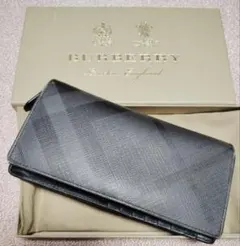正規品　付属品完備　バーバリー　二つ折り　長財布　ノバチェック　ブラッ