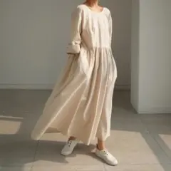 マキシワンピース　大人可愛い　長袖　前後2way　体型カバー　韓国　ゆったり