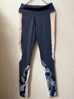 #4674 Reebok Sサイズ SPEEDWICK ネイビー柄 レギンス