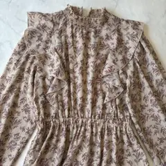 美品✨AS KNOW AS PLUS 花柄 ロングワンピース ベージュ フリルのサムネイル