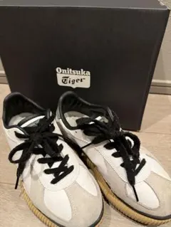 Onitsuka Tiger DELECITY スニーカー （22.5cm）