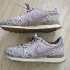 レア　美品　Nike インターナショナリストサファリ　パープル 24.5