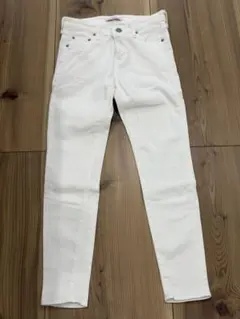 AZUL BY MOUSSY ホワイトスキニーデニムパンツ