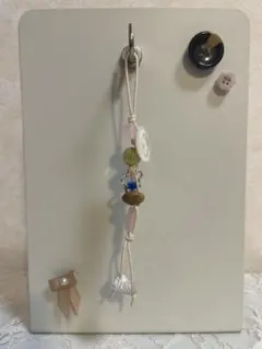カラフルビーズとリボンのチャーム