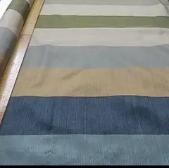 10×71cm　8色の絹裂