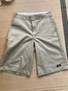ディッキーズ　カーキ　ハーフパンツ 42283 Loose Fit 32