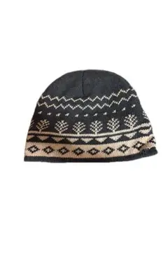 幾何学模様のニット帽 黒とベージュ　かわいい