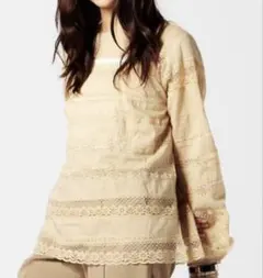 ☆お値下げ☆新品　ベージュ　レース切り替え ブラウス Mサイズ