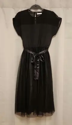 美品☆merlot plusワンピースブラックパーティ－ドレス