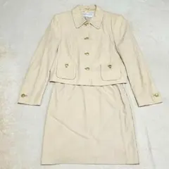 YUA-224 ESCADA エスカーダ スカートセットアップ クリーム色 40のサムネイル
