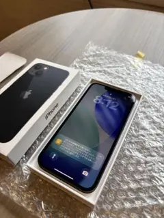 超美品 iPhone13 「バッテリー84%」128GB SIMフリー ブラック