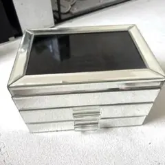 Item thumbnail for item 3b2b78e3-081e-4c9a-a687-1db48b3f8182