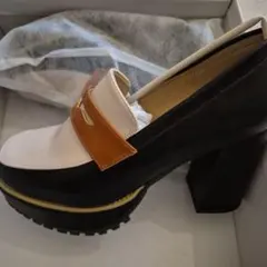 [新品]GRLポインテッドローファーパンプス 黒/白