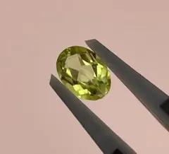 【無垢石】（ケース付）ペリドット 0.82ct