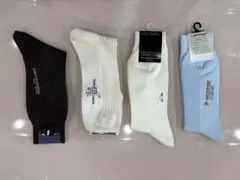 リブ編みソックス4足セット 黒 白 水色